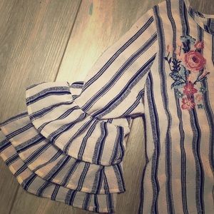 😺 Embroidered Blouse 😻